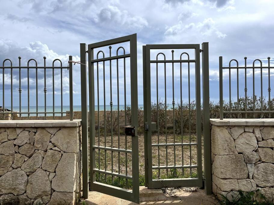 הוילה אבולה Casa Del Carrubo מראה חיצוני תמונה