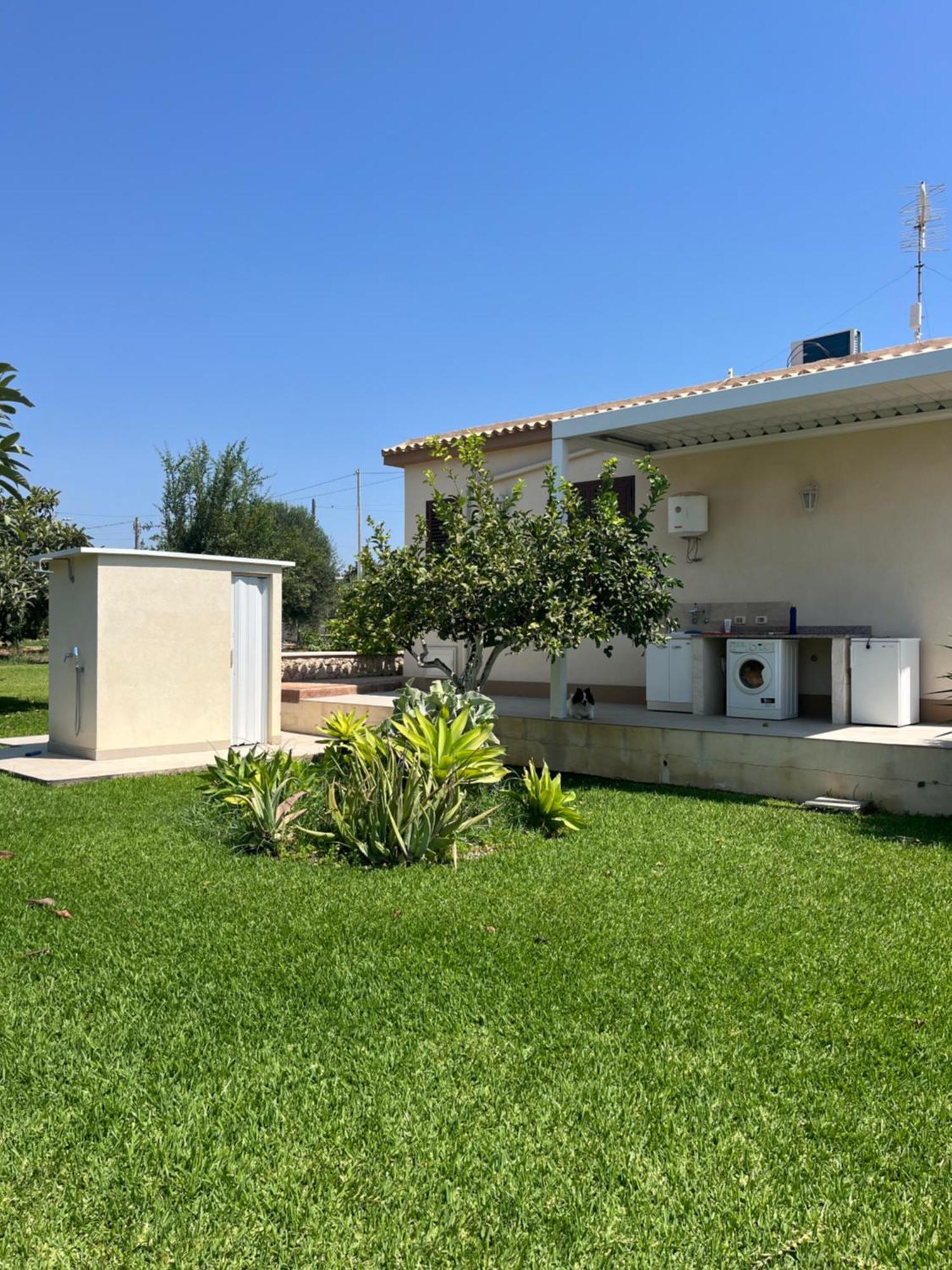 הוילה אבולה Casa Del Carrubo מראה חיצוני תמונה